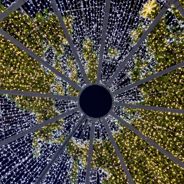 Detalhe da peça em forma de globo